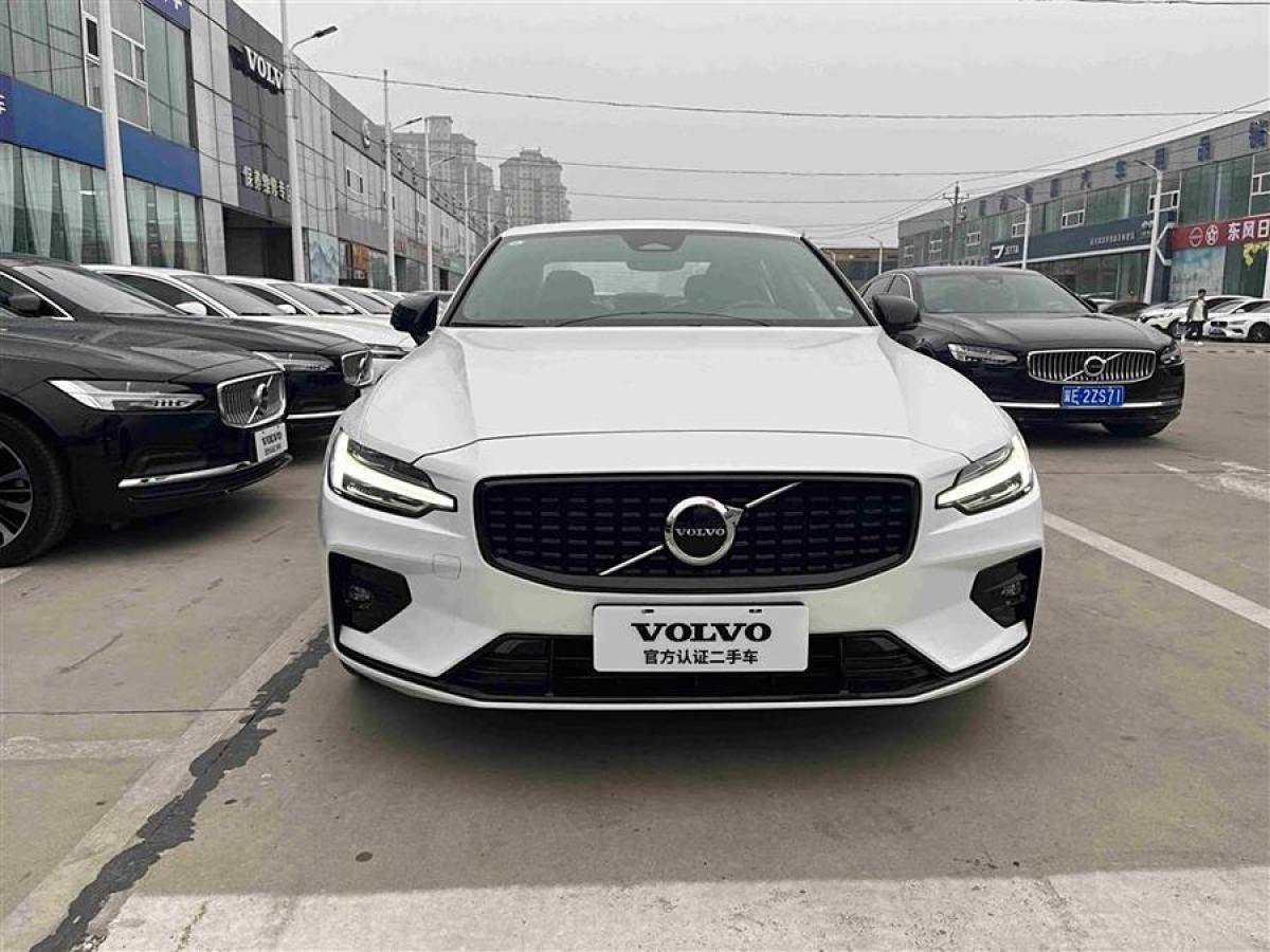 沃爾沃 S60L  2024款 B5 智雅運(yùn)動版圖片