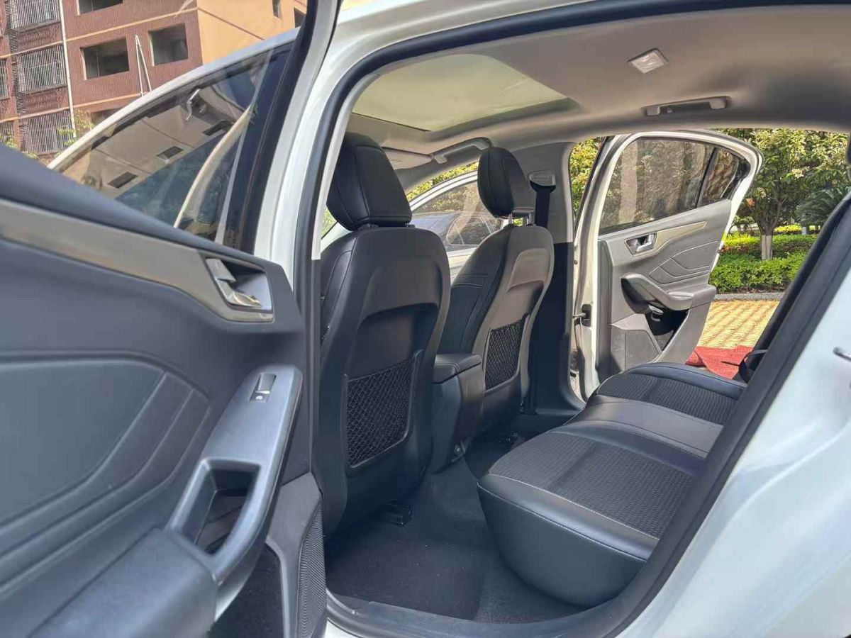福特 ?？怂? 2019款 三廂 EcoBoost 180 自動ST Line圖片