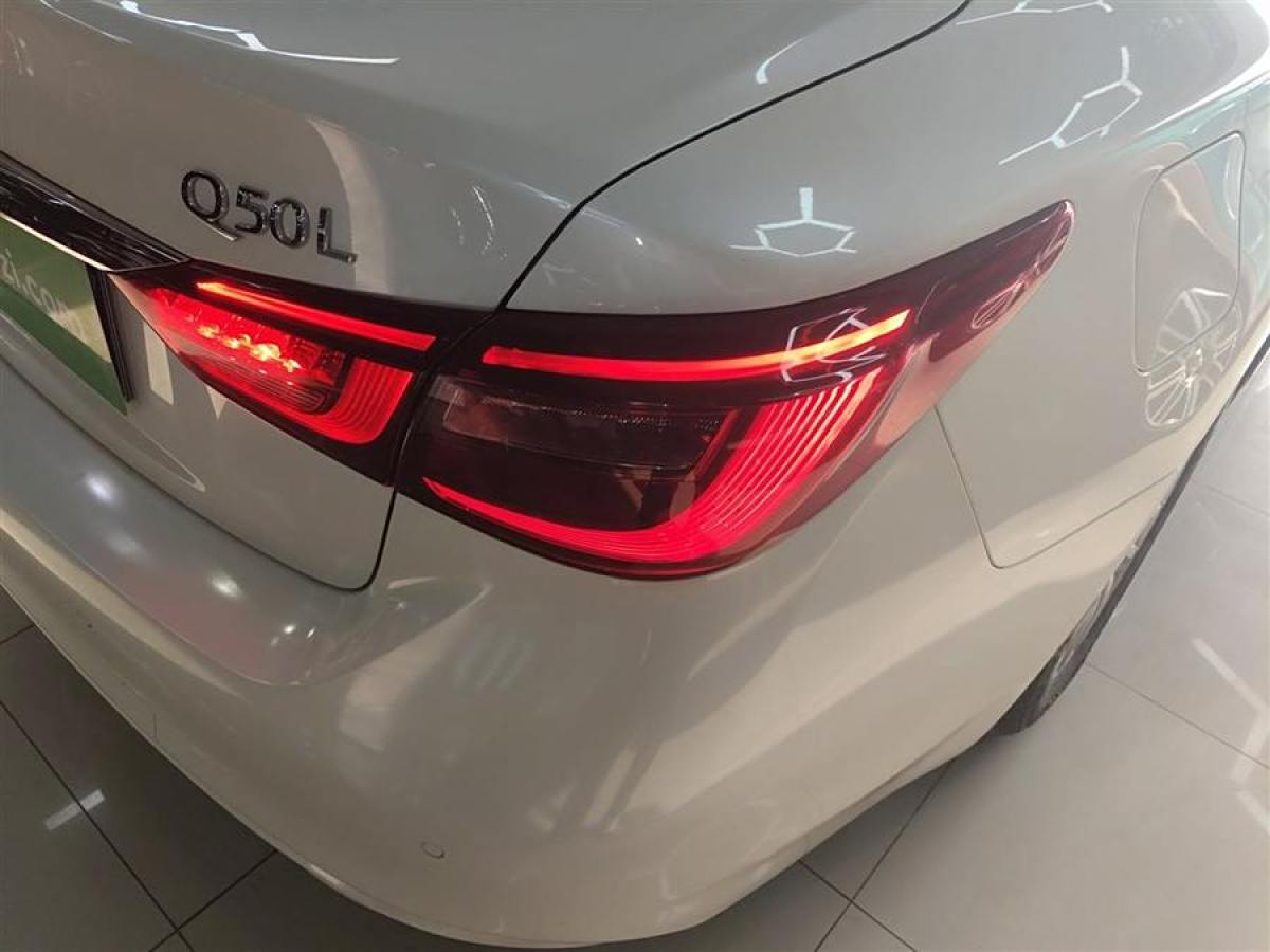 英菲尼迪 Q50L  2022款 2.0T 舒適版圖片