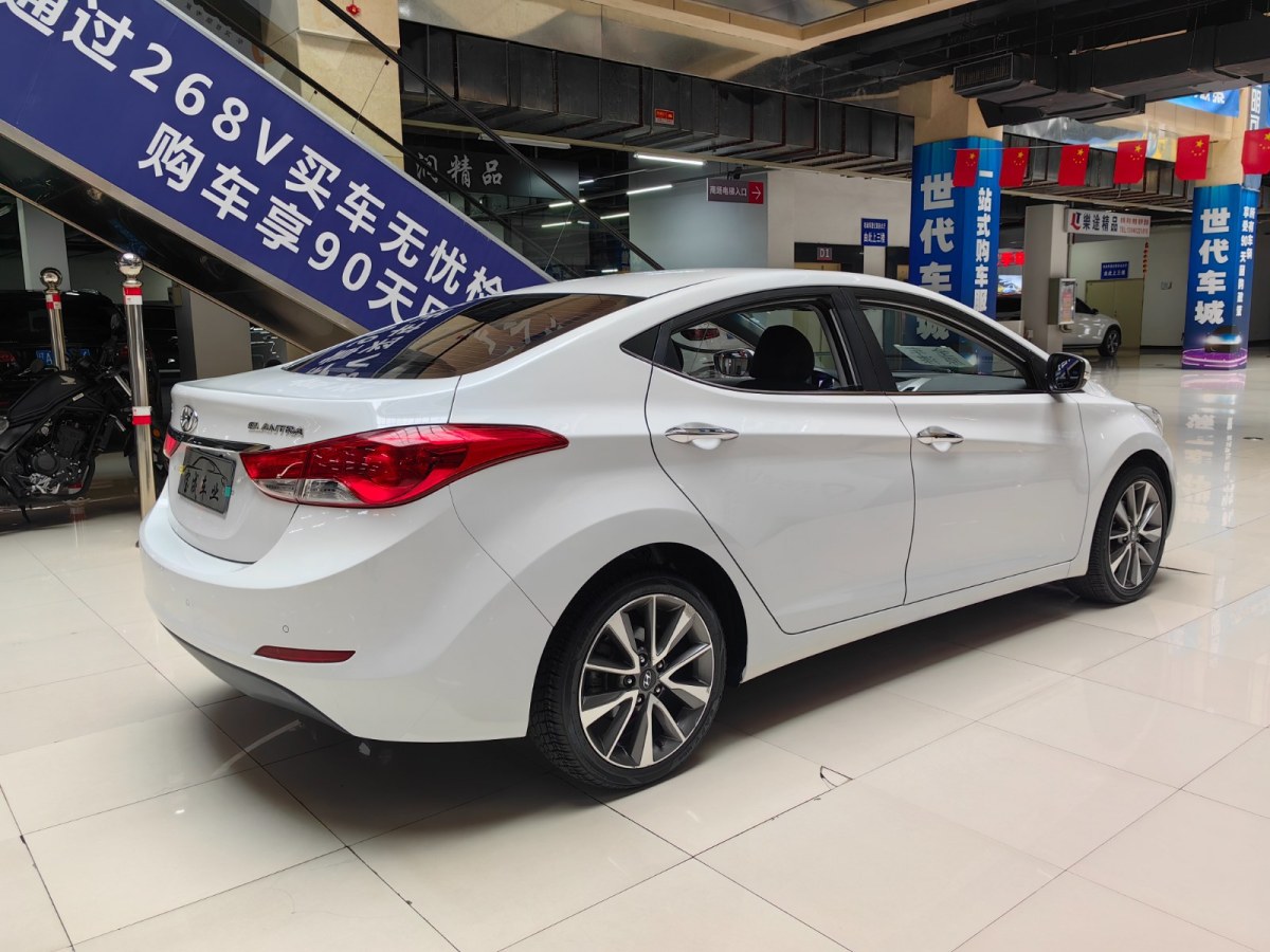 現(xiàn)代 朗動  2015款 1.6L 自動尊貴型圖片