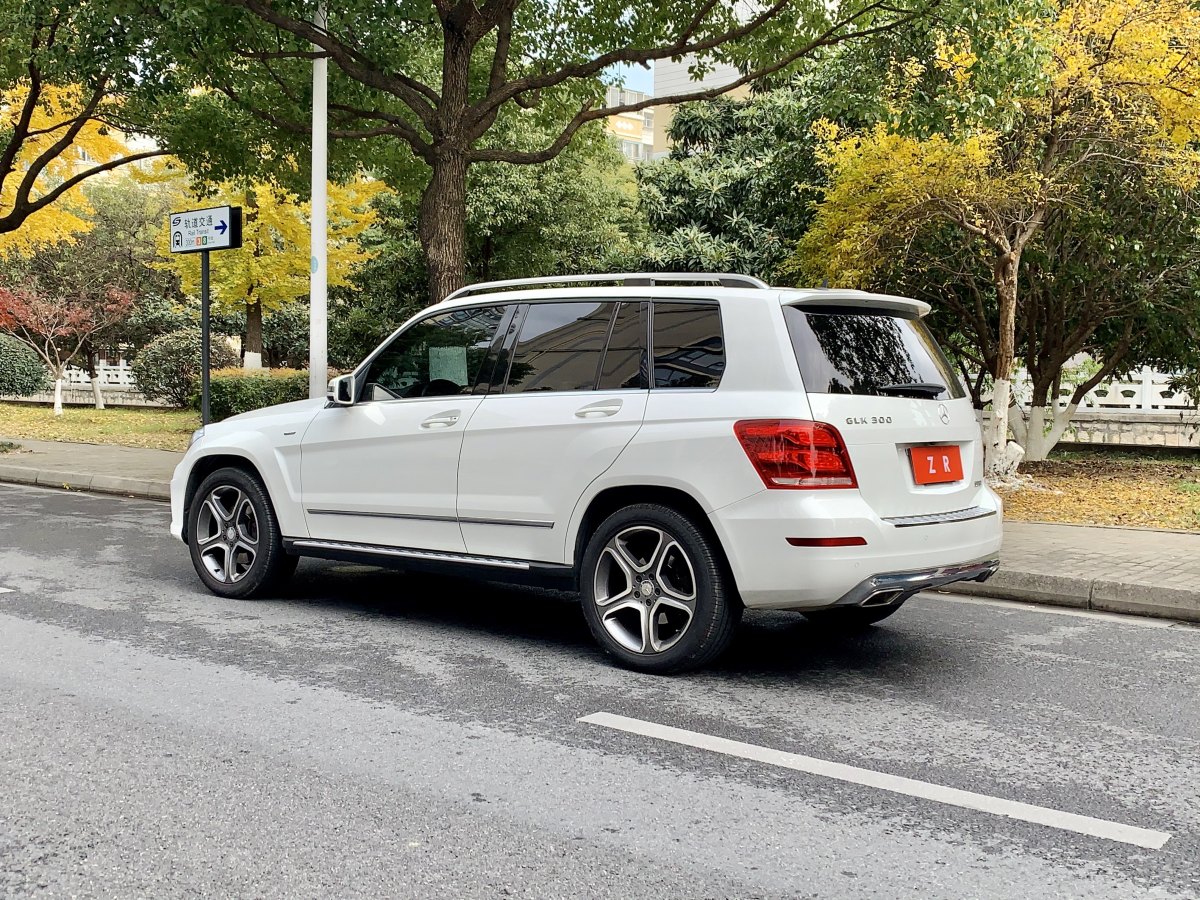 奔馳 奔馳GLK級  2015款 GLK 300 4MATIC 時尚型 極致版圖片