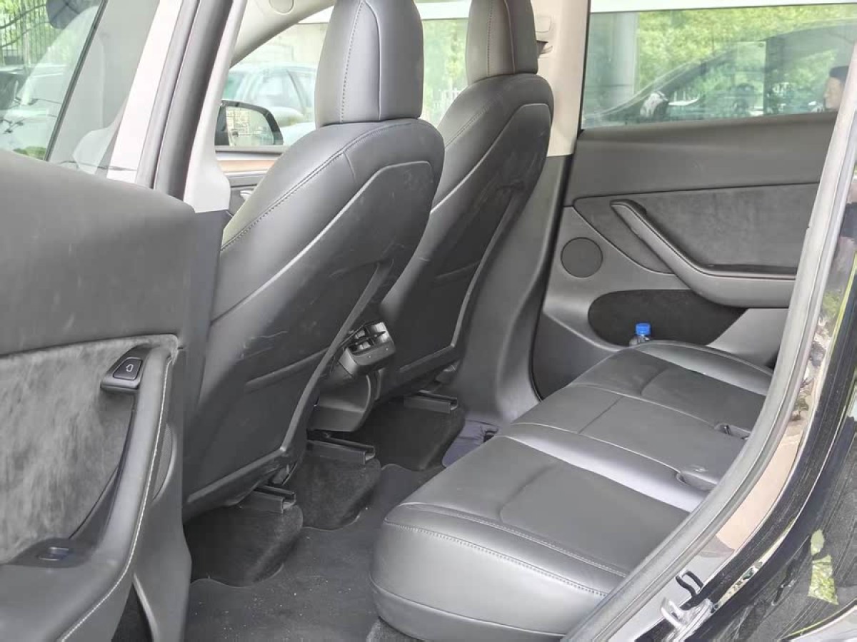 特斯拉 Model Y  2021款 改款 長續(xù)航全輪驅(qū)動版圖片
