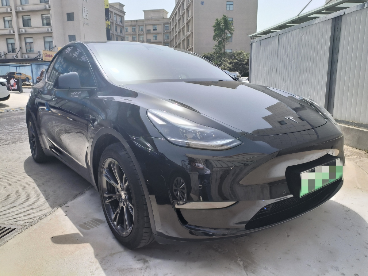 特斯拉 Model Y  2023款 長續(xù)航全輪驅(qū)動版圖片