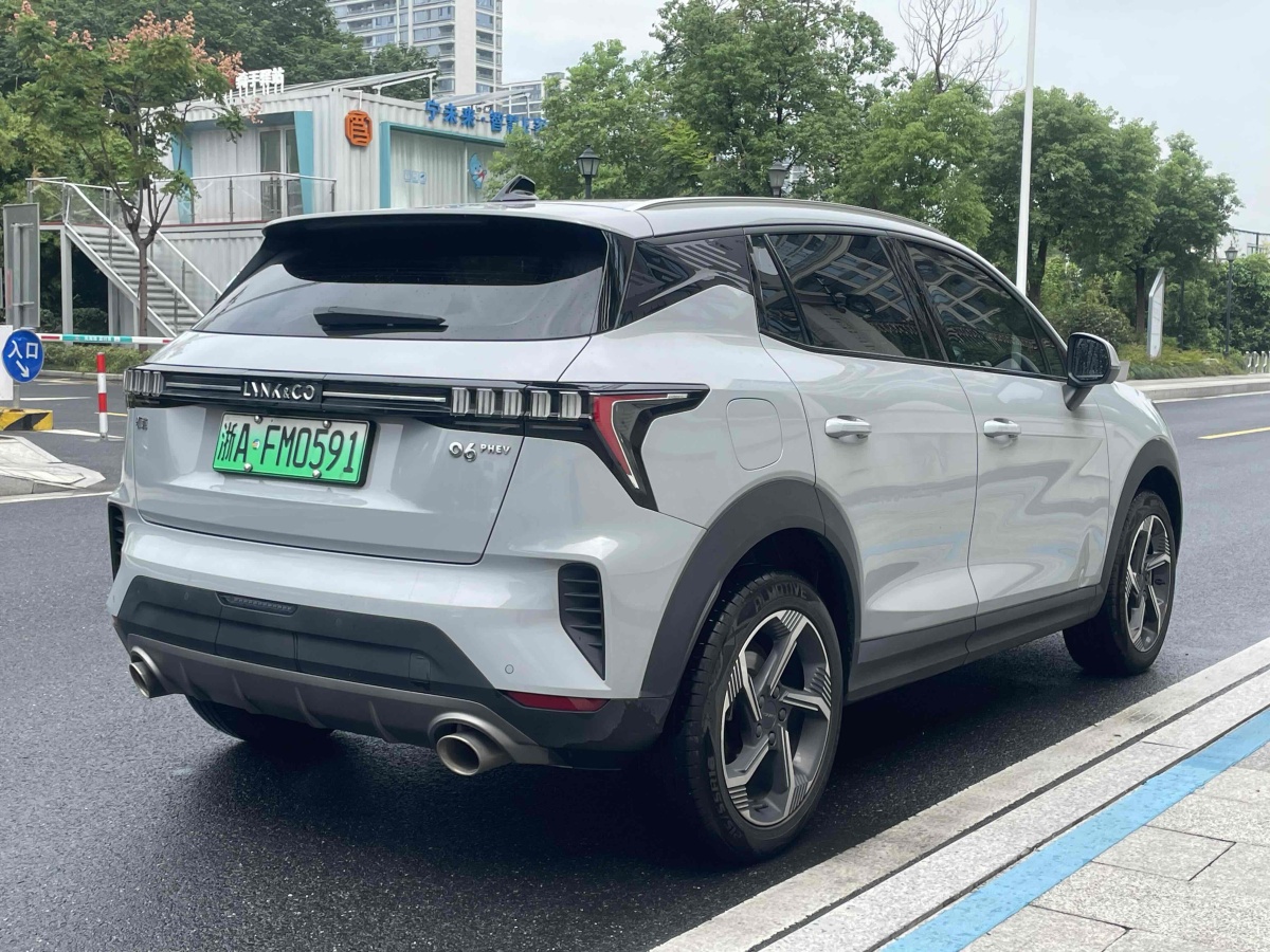 領(lǐng)克 領(lǐng)克06新能源  2022款 PHEV 84KM續(xù)航版 Pro圖片