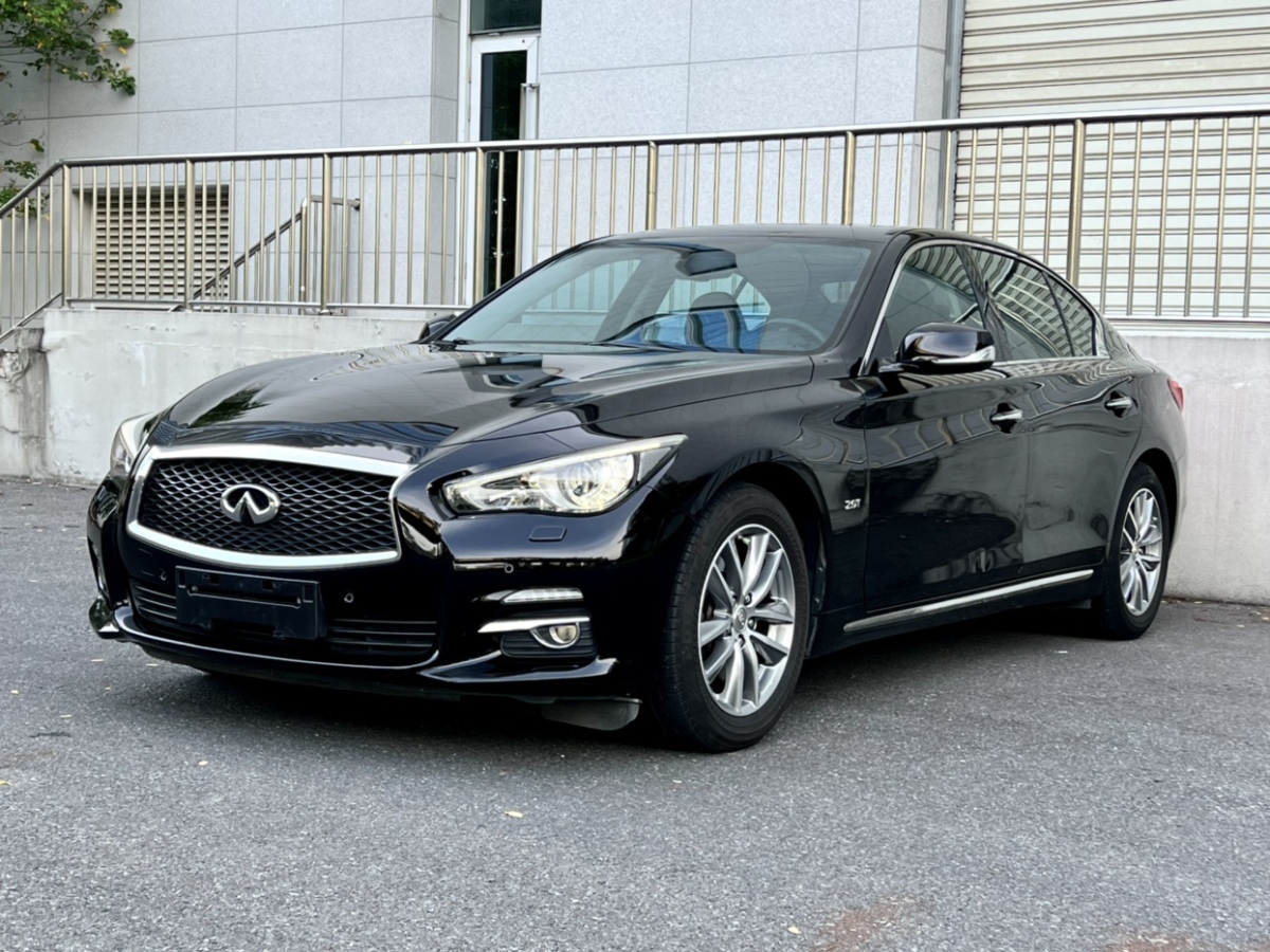 英菲尼迪 Q50L  2016款 2.0T 悅享版圖片