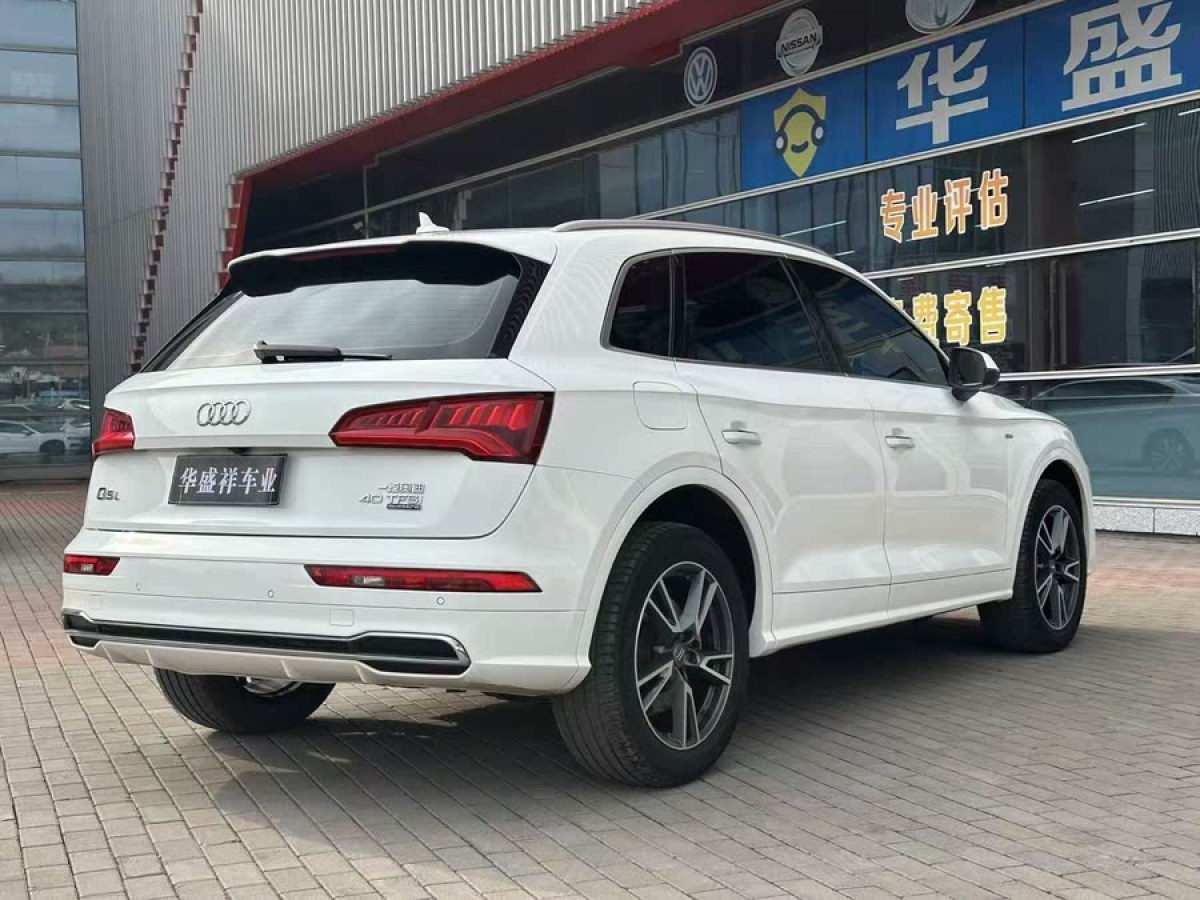奧迪 奧迪Q5L  2018款  40 TFSI 榮享時(shí)尚型 國(guó)VI圖片
