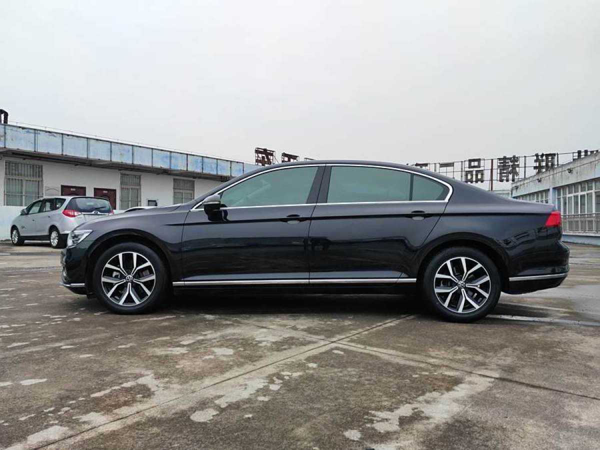 大眾 邁騰  2020款 330TSI DSG 領(lǐng)先型圖片