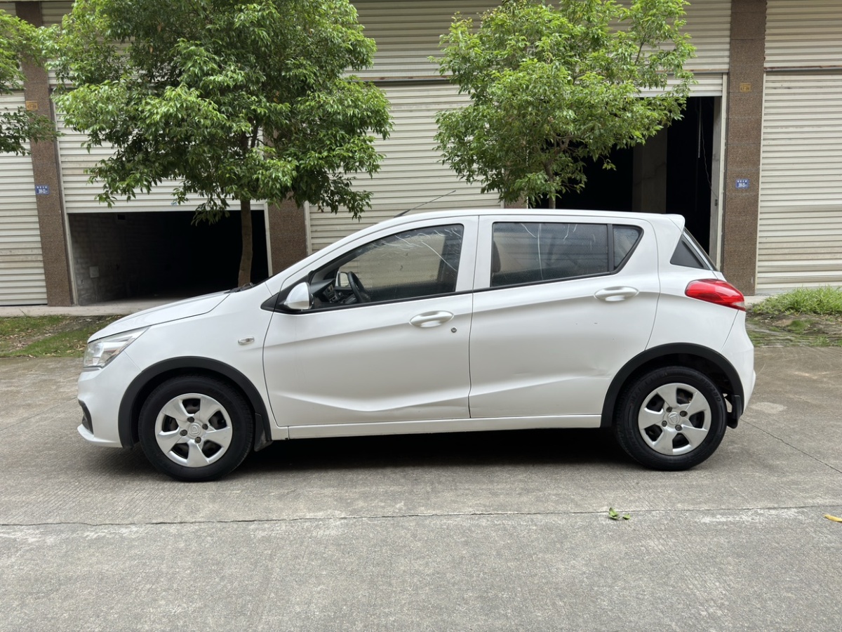 寶駿 310  2016款 1.2L 手動(dòng)舒適型圖片