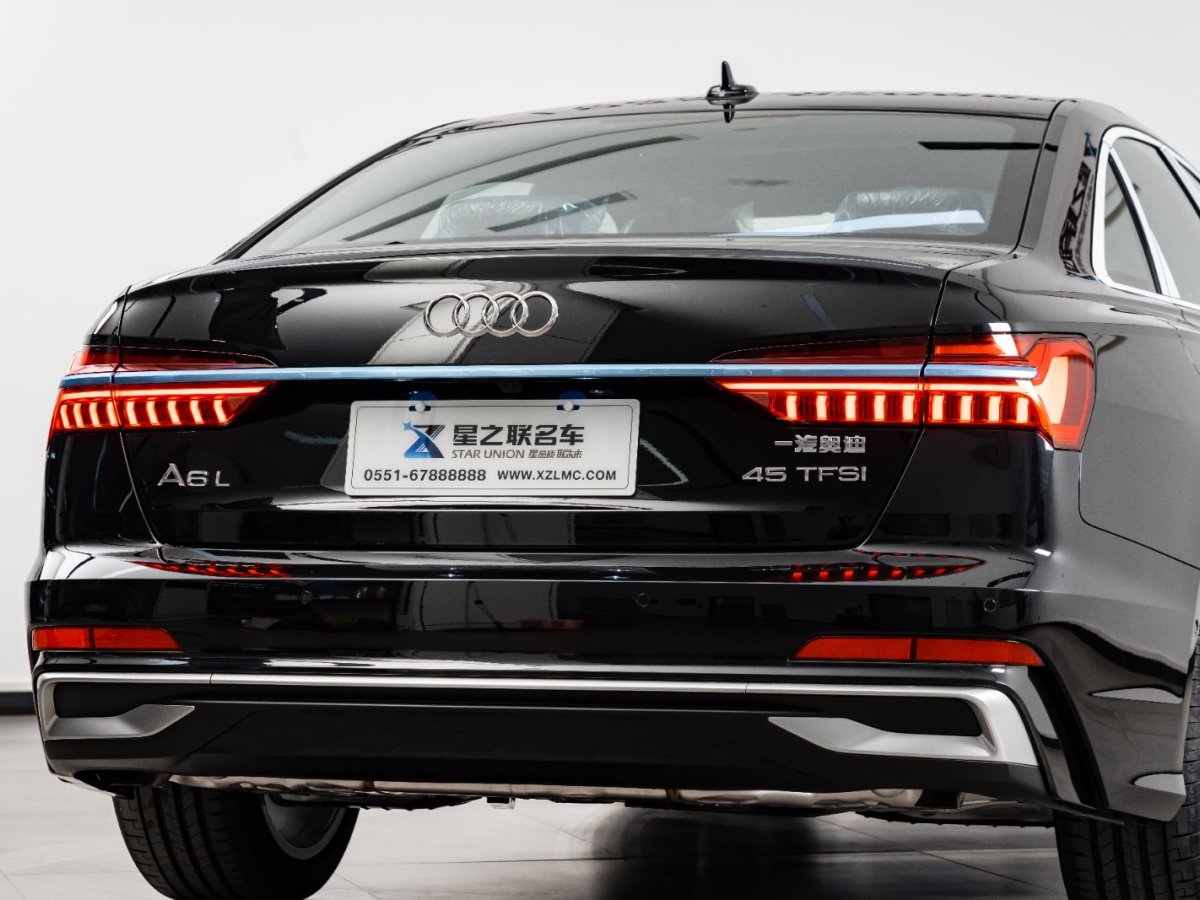 奧迪 奧迪A6L  2024款 45 TFSI 臻選動感型圖片