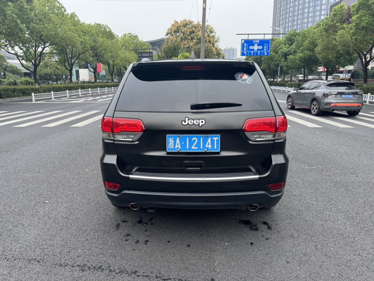 Jeep 大切諾基  2014款 3.6L 舒適導(dǎo)航版圖片