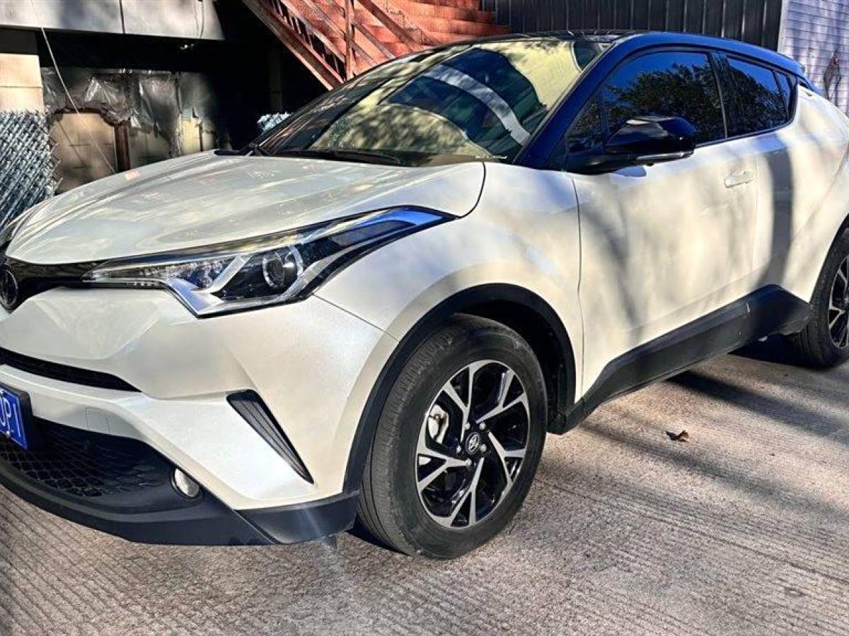 豐田 C-HR  2020款 2.0L 酷越領(lǐng)先版圖片