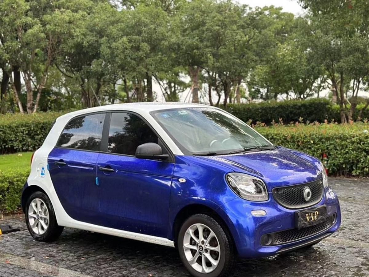 2018年7月smart forfour  2016款 1.0L 52千瓦靈動(dòng)版