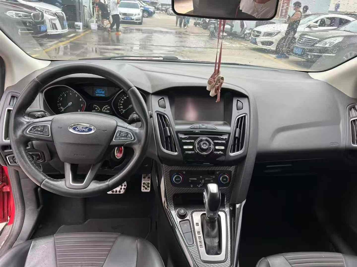 福特 ?？怂? 2015款 兩廂 EcoBoost 125 自動超能風(fēng)尚型圖片