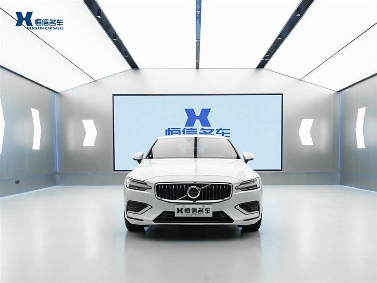 2022年12月沃爾沃 S60L  2023款 B4 智遠(yuǎn)豪華版