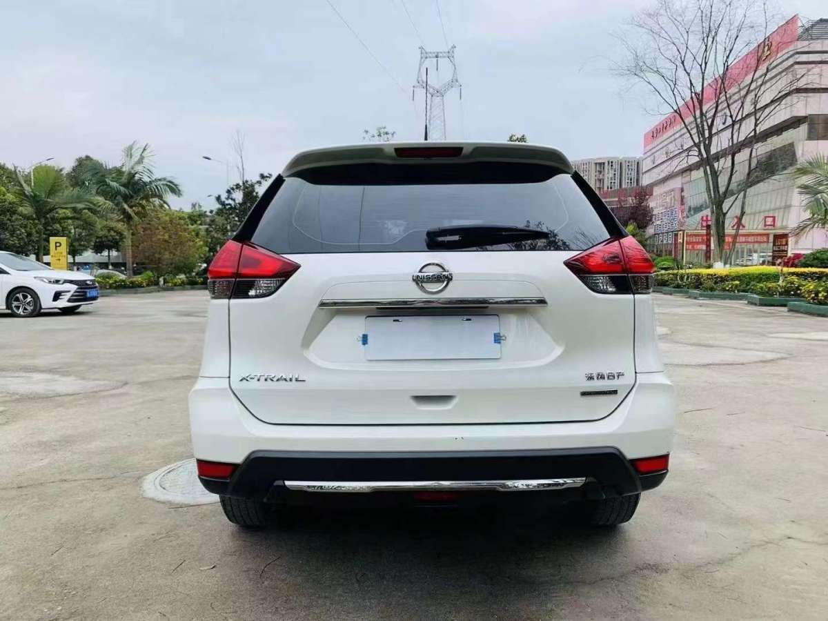 2019年6月日产 奇骏  2019款 2.0L CVT智联舒适版 2WD