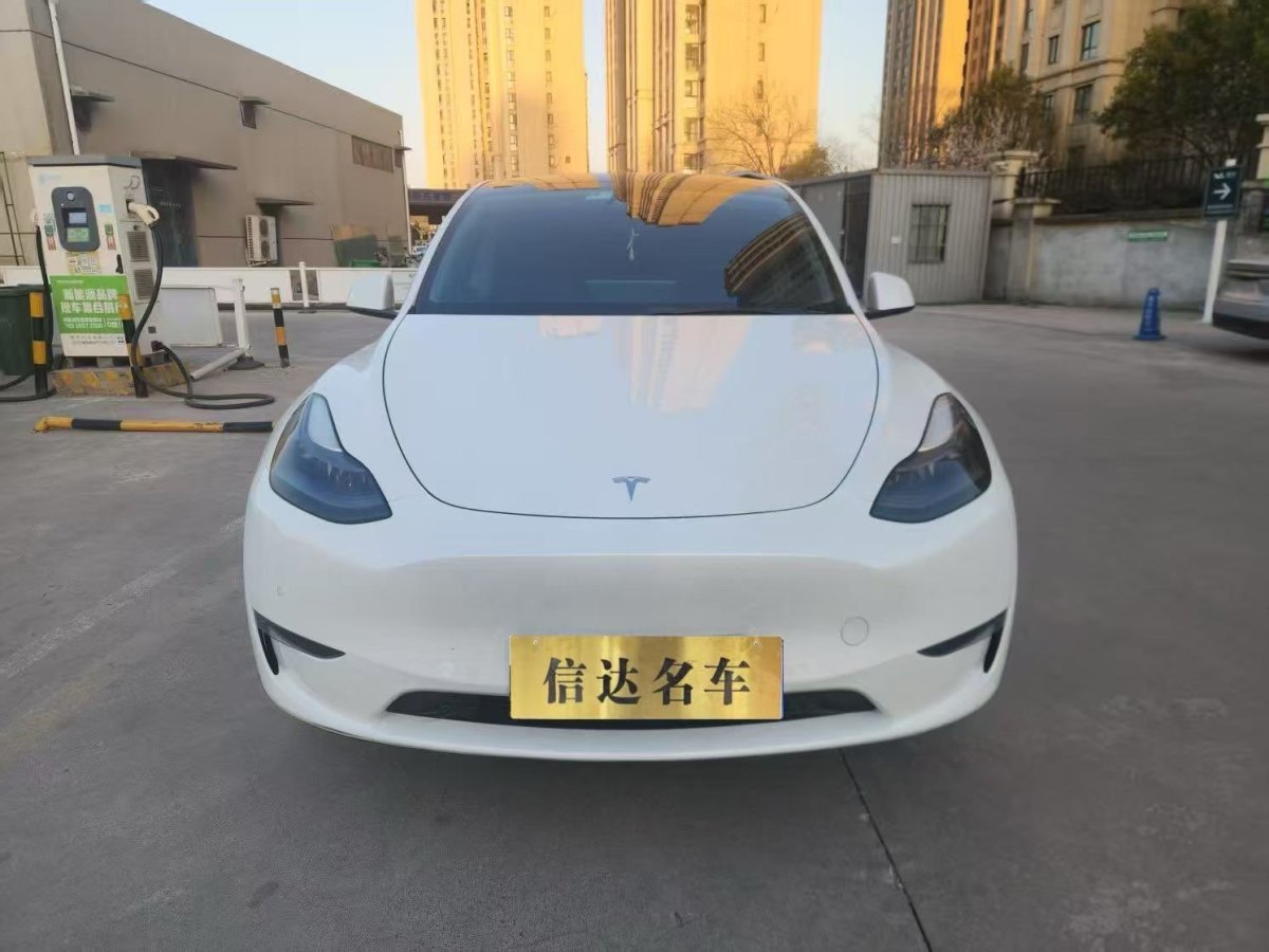 特斯拉 Model 3  2023款 長(zhǎng)續(xù)航煥新版 雙電機(jī)全輪驅(qū)動(dòng)圖片