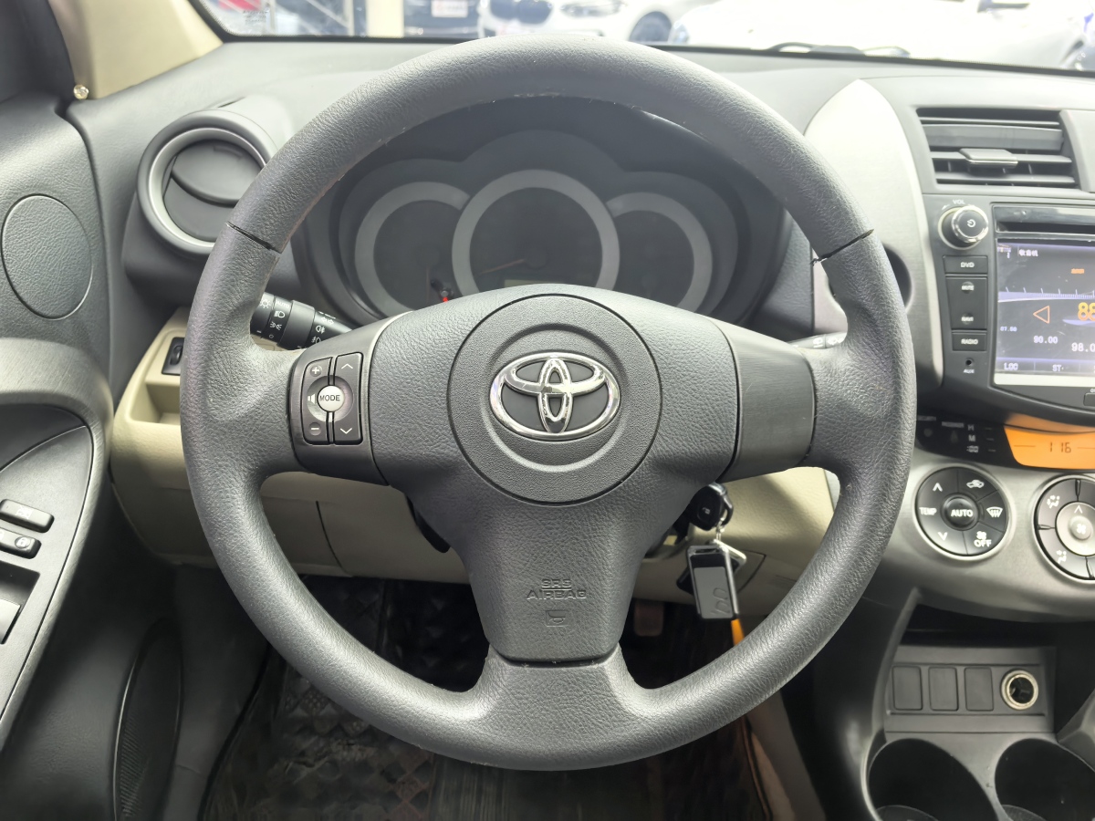 豐田 RAV4  2012款 2.0 四驅(qū)炫裝版圖片