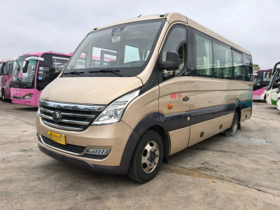 2019年1月  多臺(tái)國五19座宇通CL7營運(yùn)車 圖片