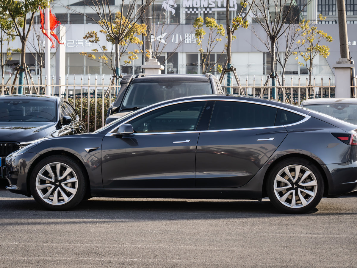 特斯拉 Model 3  2019款 標準續(xù)航后驅(qū)升級版圖片