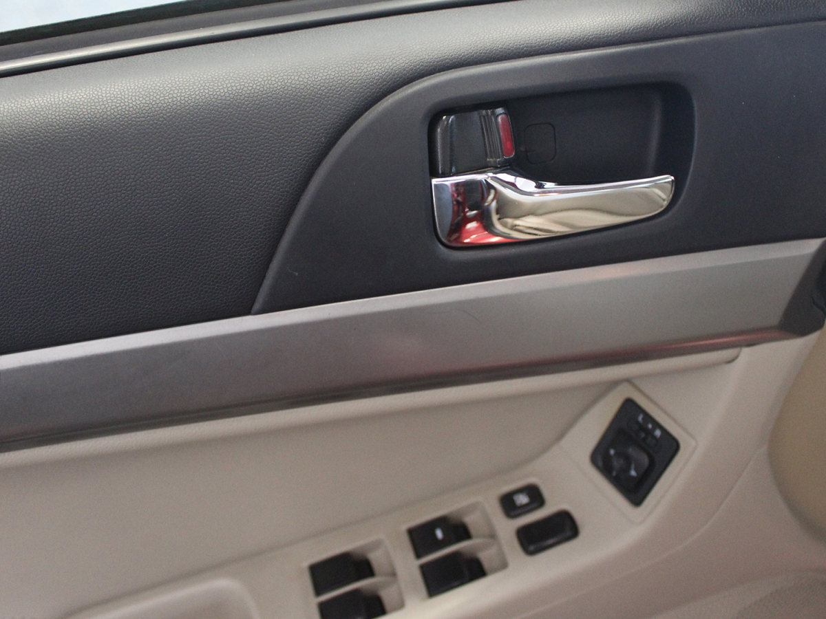 三菱 翼神  2010款 时尚版 1.8L 手动舒适型图片