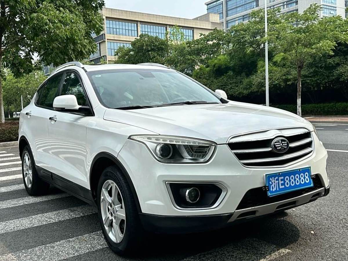 奔騰 X80  2013款 2.0L 手動豪華型圖片