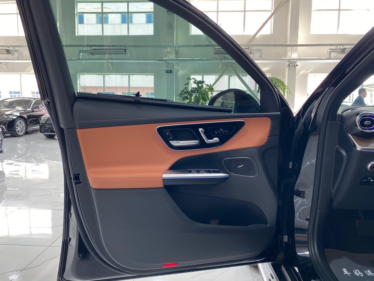 奔馳 奔馳GLC  2024款 改款 GLC 300 L 4MATIC 動感型 5座圖片