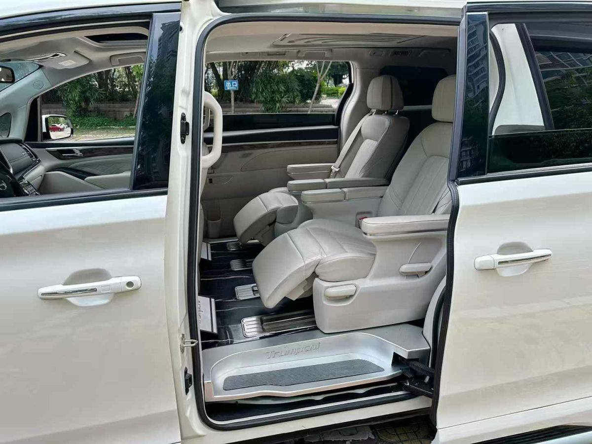SRM鑫源 鑫源X30L  2018款 1.5L商務(wù)版天然氣車(chē)SWFC15圖片