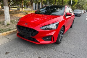 ?？怂?福特 三廂 EcoBoost 180 自動(dòng)ST Line