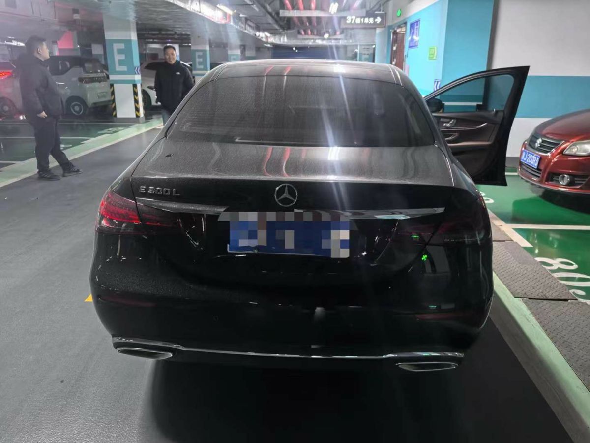 奔馳 奔馳E級  2023款 E 300 L 豪華型圖片