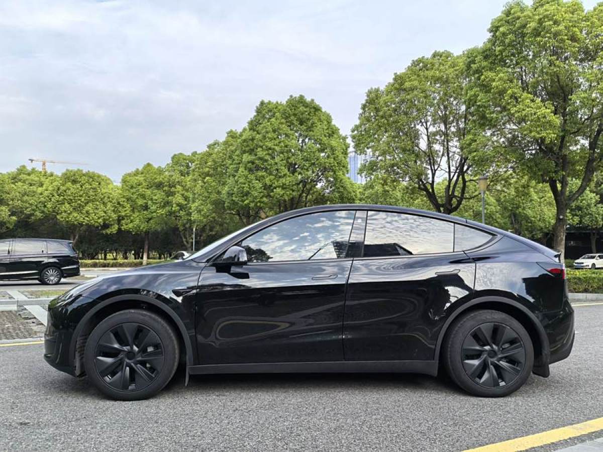 2024年1月特斯拉 Model Y  2023款 煥新版 后輪驅(qū)動(dòng)