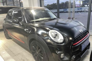 MINI MINI 1.5T COOPER 表现派 五门版