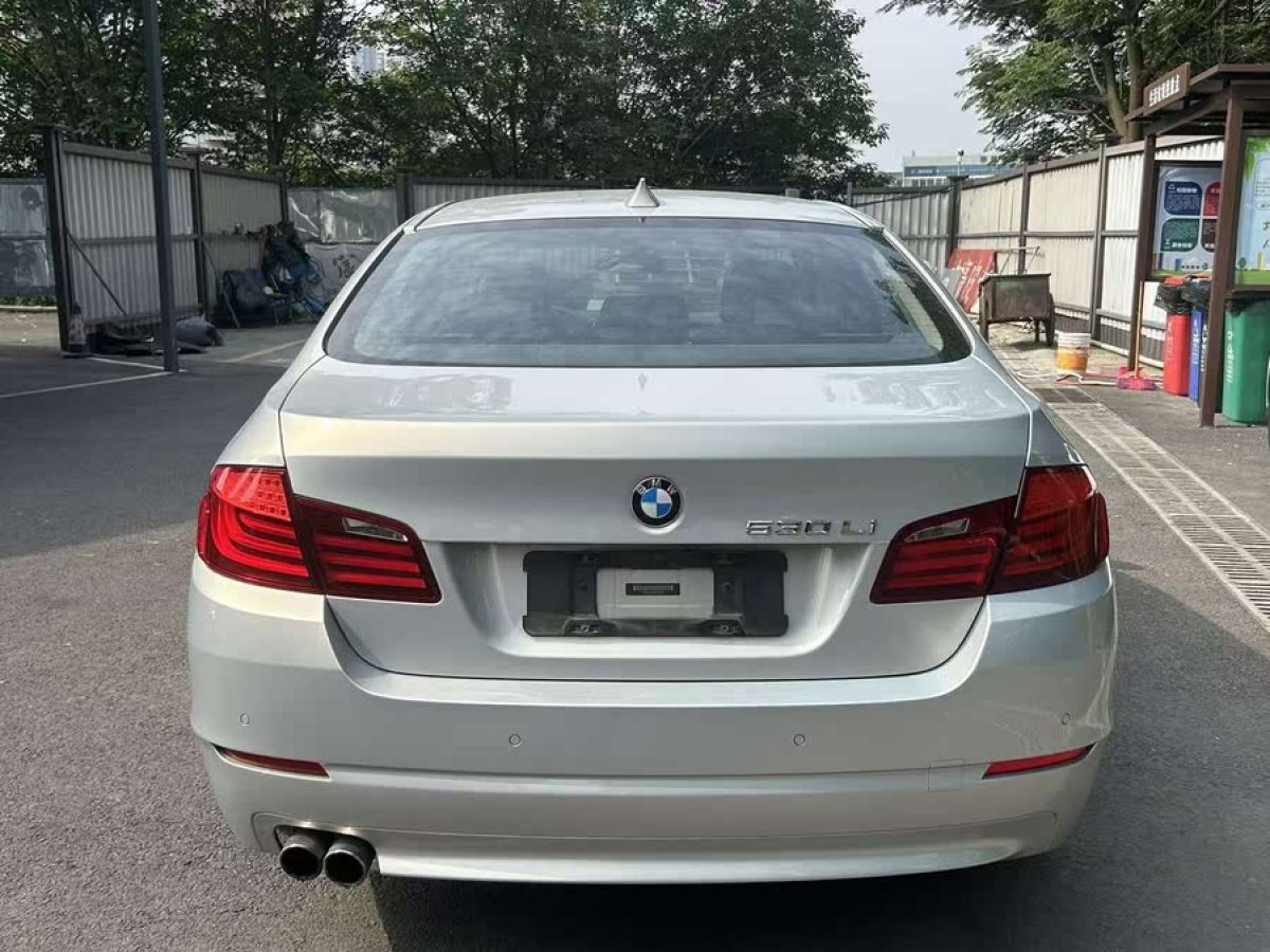 寶馬 寶馬5系  2013款 530Li 領(lǐng)先型圖片