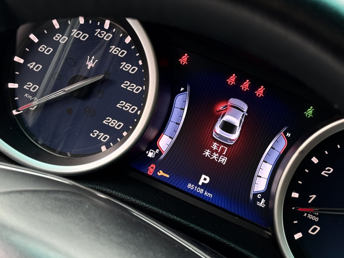 瑪莎拉蒂 Ghibli  2014款 3.0T 標(biāo)準(zhǔn)版圖片