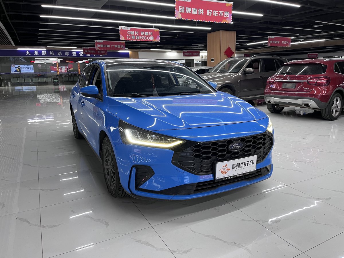 福特 ?？怂? 2022款 三廂 EcoBoost 180 自動競速版圖片