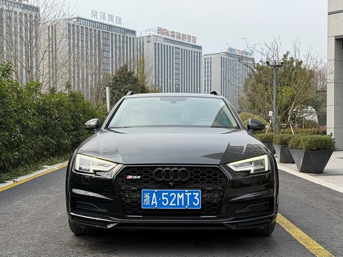 2018年1月奧迪 奧迪A4  2017款 45 TFSI allroad quattro 時(shí)尚型