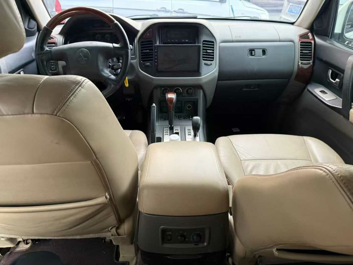 三菱 帕杰羅  2006款 3.0L AT GLS圖片