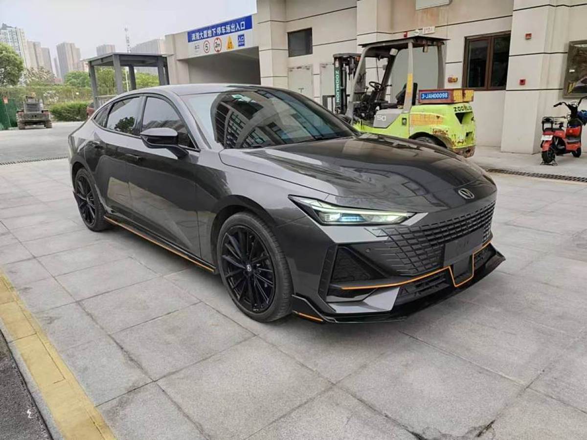 長安 長安UNI-V  2022款 1.5T 卓越型圖片