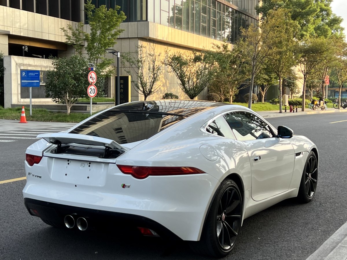 捷豹 F-TYPE  2016款 3.0T S 硬頂版圖片