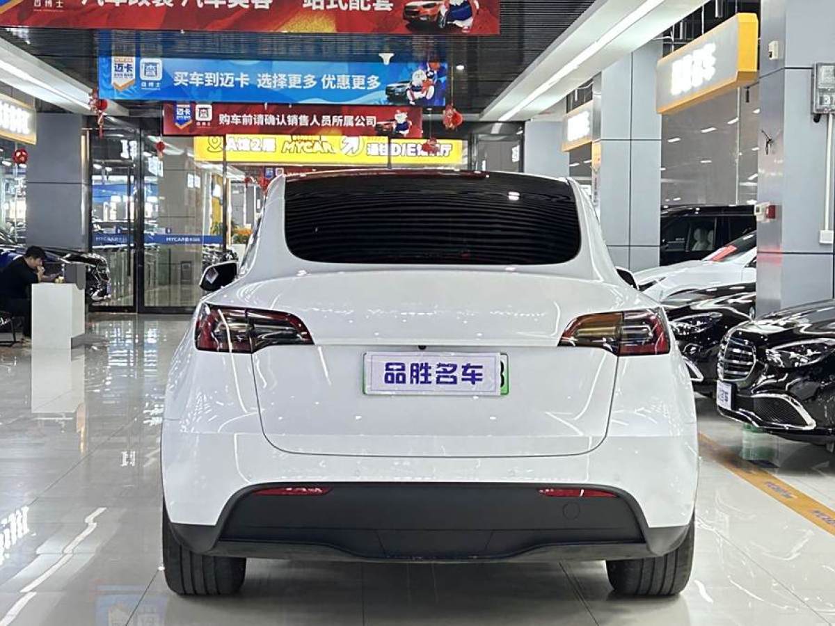 特斯拉 Model 3  2023款 煥新版 后輪驅(qū)動圖片