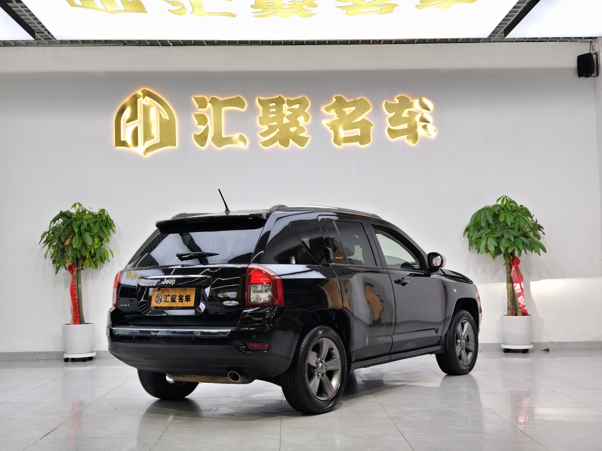 Jeep 指南者  2014款 改款 2.4L 四驅(qū)舒適版圖片