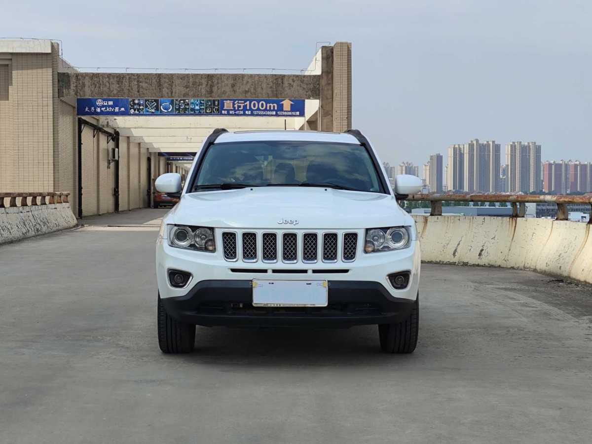 Jeep 指南者  2014款 改款 2.4L 四驅(qū)豪華版圖片