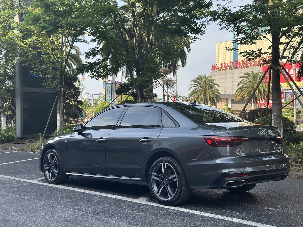 奧迪 奧迪A4L  2023款 40 TFSI 豪華動(dòng)感型圖片