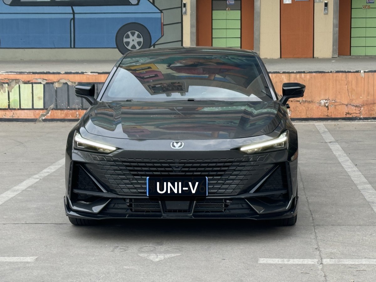 2023年8月長安 長安UNI-V  2023款 1.5T 運動版