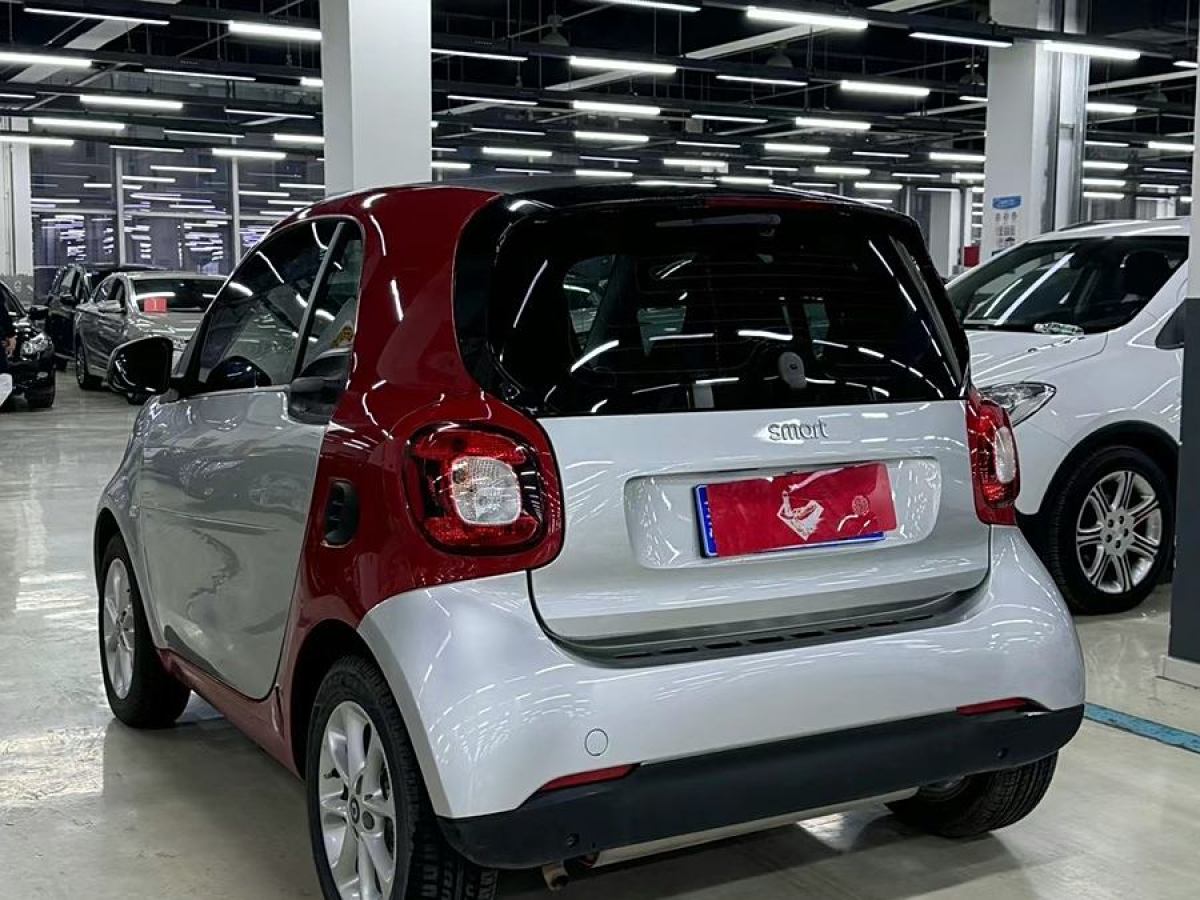 smart fortwo  2015款 1.0L 52千瓦硬頂靈動(dòng)版圖片