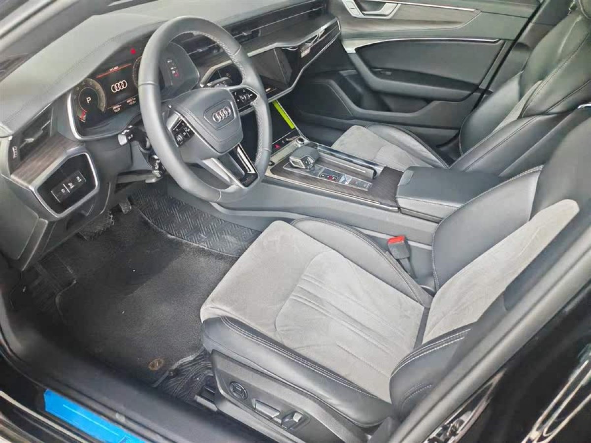 奧迪 奧迪A6L  2023款 改款 45 TFSI quattro 臻選動(dòng)感型圖片