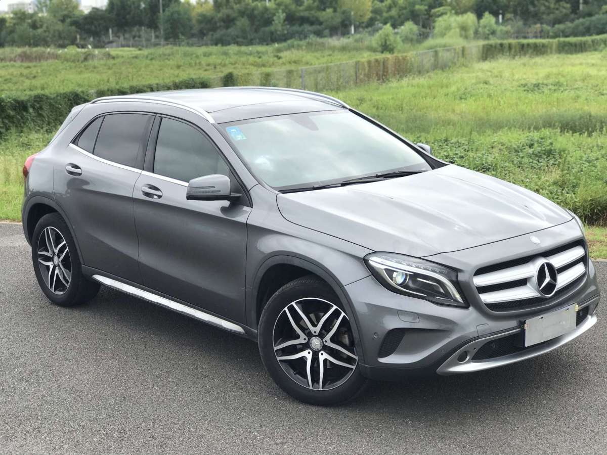 奔馳 奔馳GLA  2016款 GLA 220 4MATIC 時(shí)尚型圖片