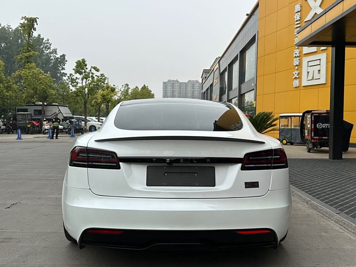 特斯拉 Model S  2023款 三電機(jī)全輪驅(qū)動(dòng) Plaid版圖片