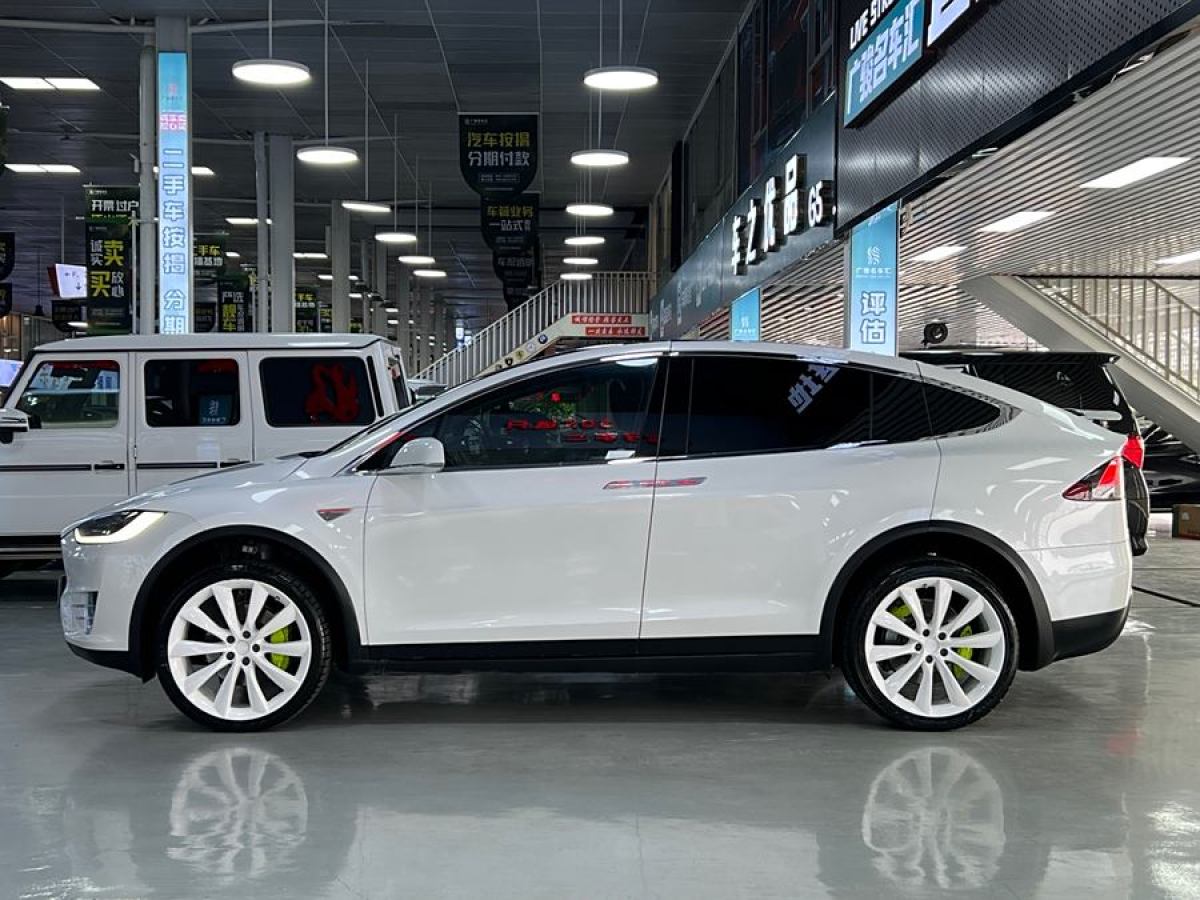 特斯拉 Model X  2016款 Model X 90D圖片