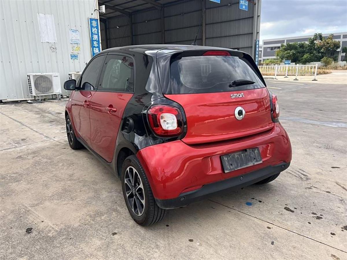 smart forfour  2016款 1.0L 52千瓦激情版圖片