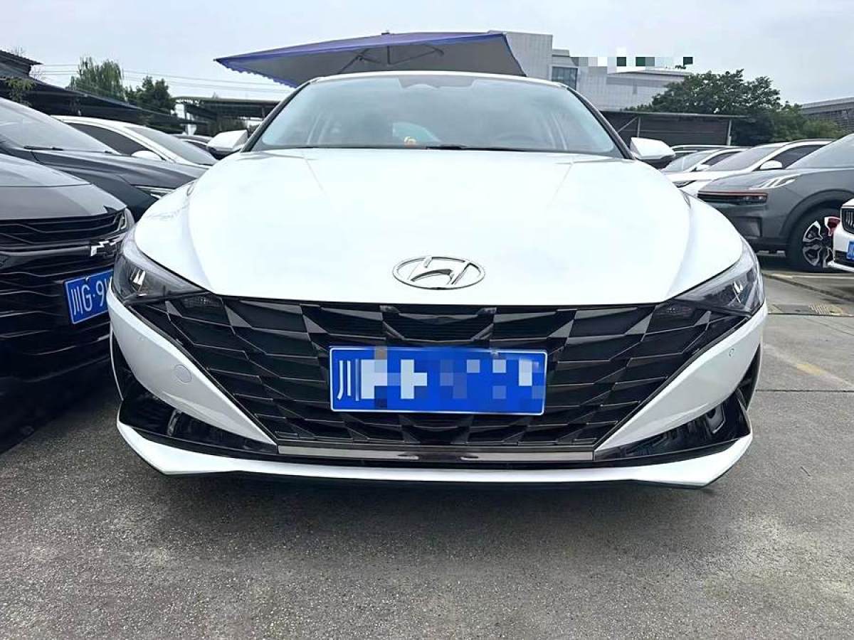 現(xiàn)代 伊蘭特  2022款 1.5L CVT LUX尊貴版圖片